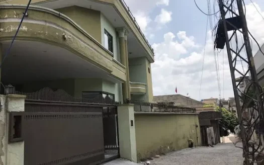 17 MARLA FAMILY MANSION: Solid, 7-Bed Double-Storey House with Basement – Quaid-e-Azam Colony, RWP