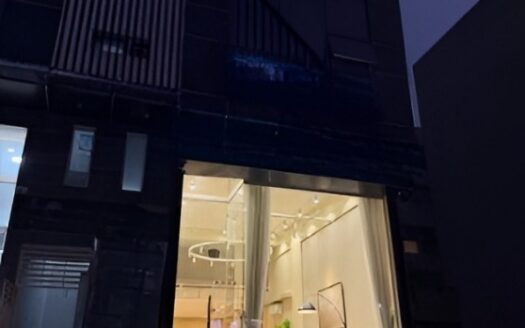 PRIME COMMERCIAL SPACE