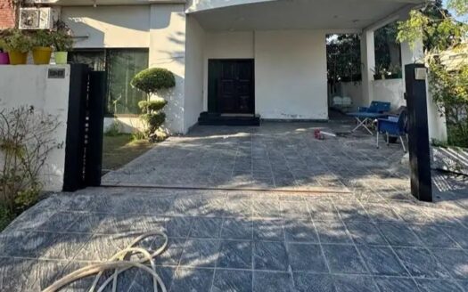 10 marla house for sale